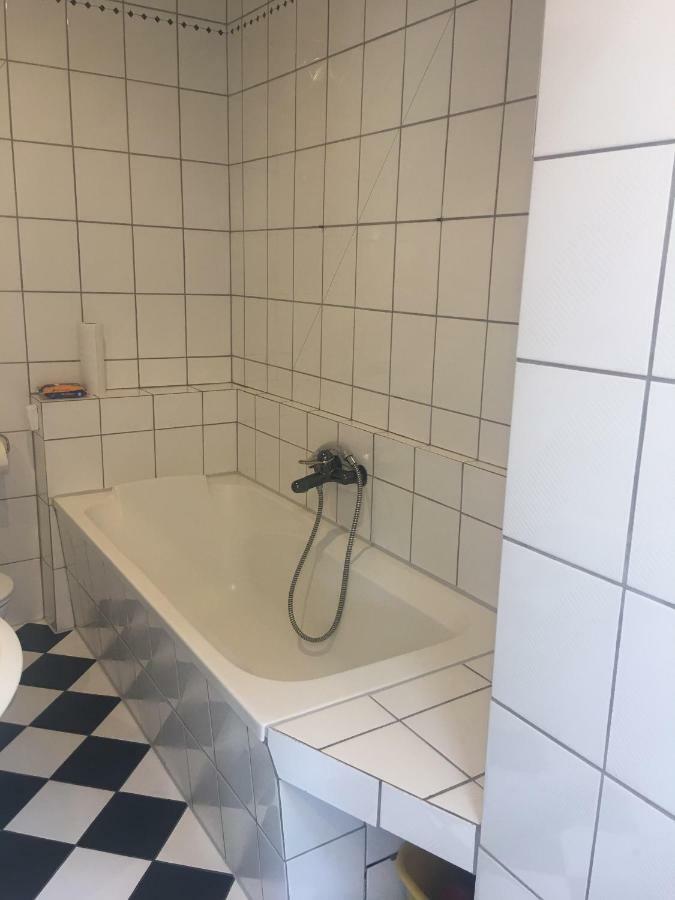 Apartment Am Friedrich Ebert Park Mit Ueber 100Qm Wohnflaeche Хамм Экстерьер фото